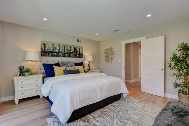 1079 Firth Court, Sunnyvale, California 94087