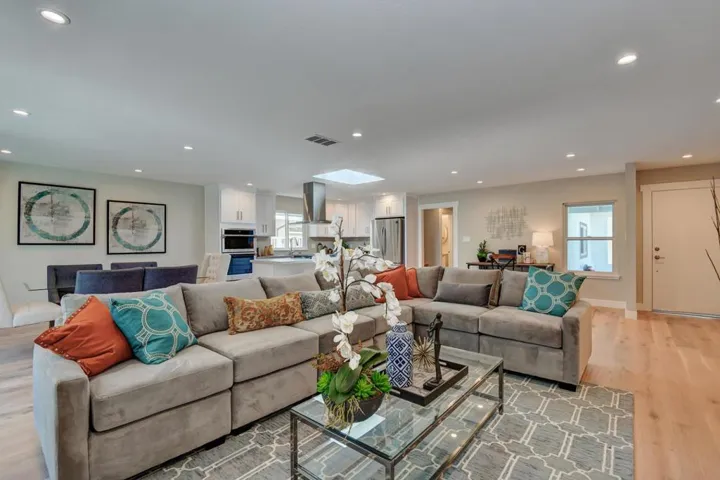 1079 Firth Court, Sunnyvale, California 94087