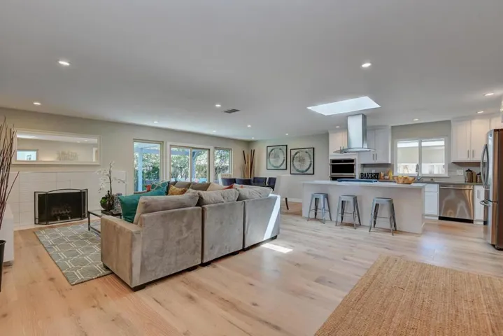 1079 Firth Court, Sunnyvale, California 94087