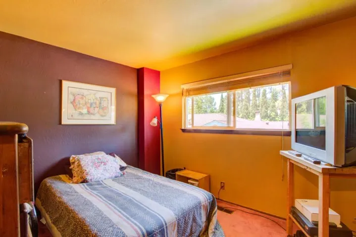 10555 Mark Street, Oakland, California 94605