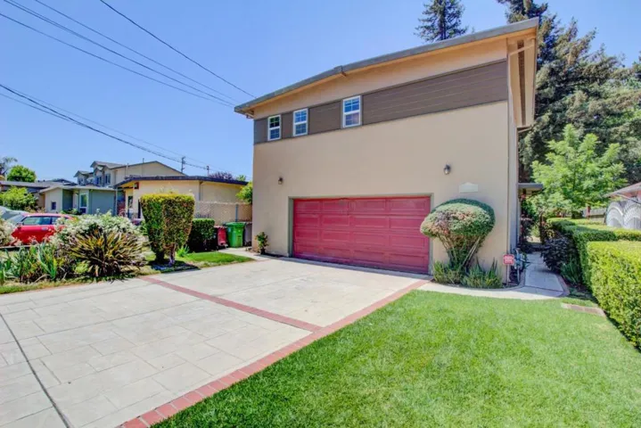 10555 Mark Street, Oakland, California 94605