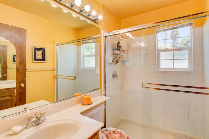 10555 Mark Street, Oakland, California 94605
