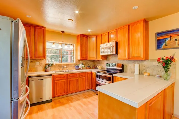 10555 Mark Street, Oakland, California 94605
