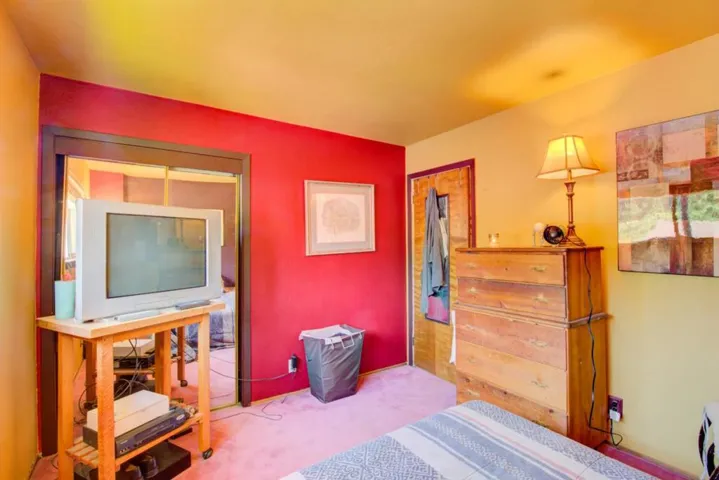 10555 Mark Street, Oakland, California 94605