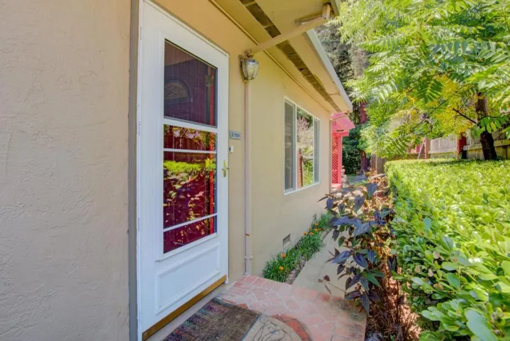 10555 Mark Street, Oakland, California 94605