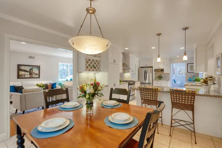 1408 Cordilleras Avenue, San Carlos, California 94070