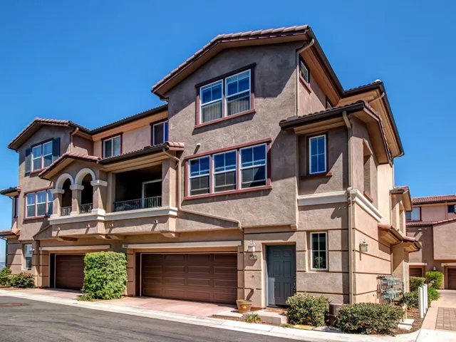 1302 Calabria, Santee, California 92071