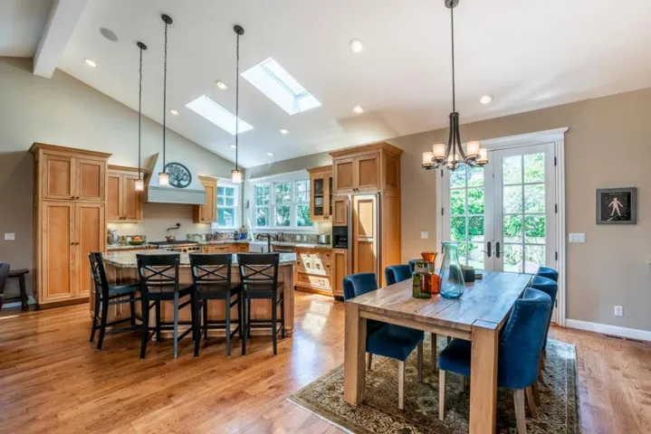 10131 Deeprose Place, Cupertino, California 95014