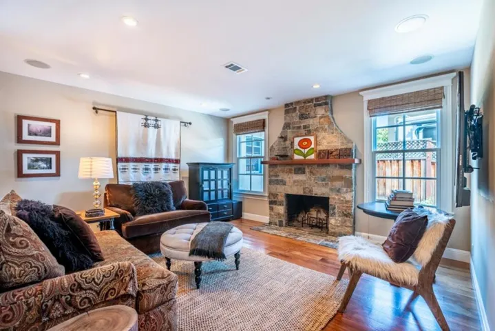 10131 Deeprose Place, Cupertino, California 95014