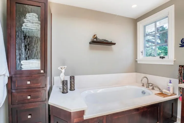 10131 Deeprose Place, Cupertino, California 95014
