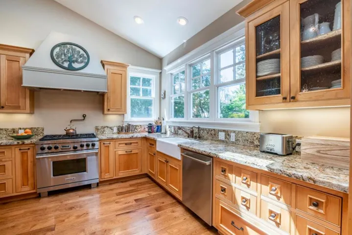 10131 Deeprose Place, Cupertino, California 95014