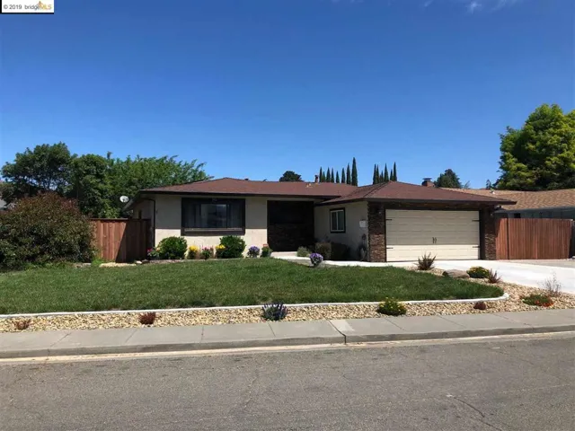 390 Gardenia Circle, Fairfield, California 94533-1100