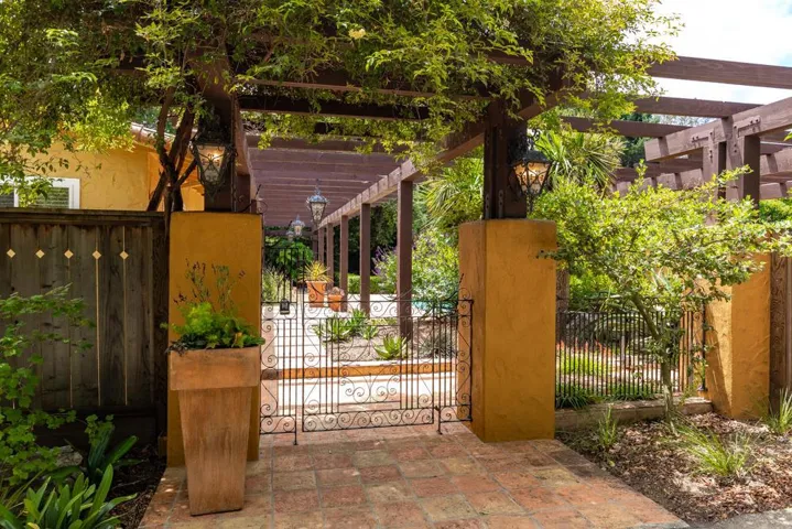 3625 N Main Street, Soquel, California 95073