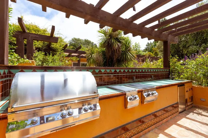 3625 N Main Street, Soquel, California 95073