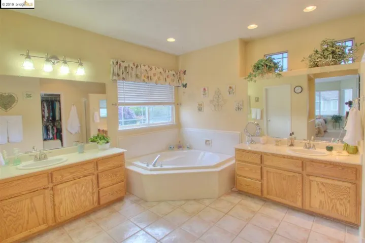 1022 Pear Tree Court, Brentwood, California 94513
