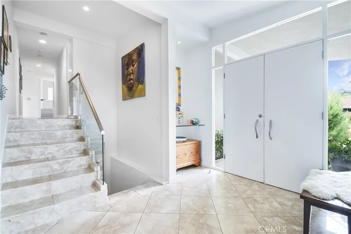 Formal entry/foyer