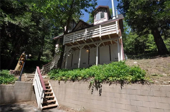 354 Weisshorn Drive, Crestline, California 92325