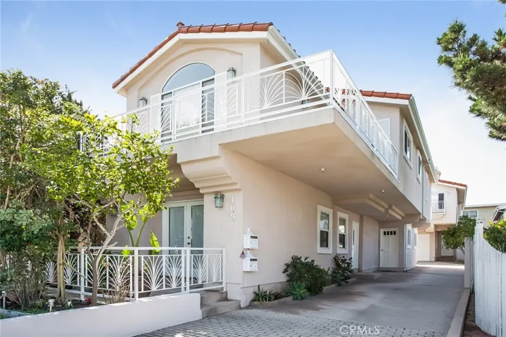 109 N Irena Avenue A, Redondo Beach, California 90277