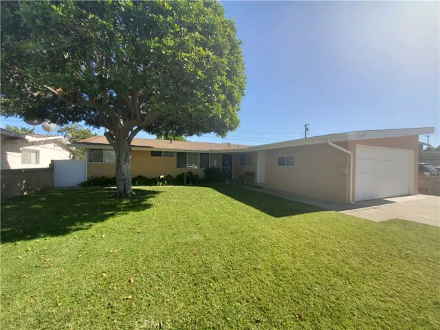 3240 E 61st Street, Long Beach, California 90805