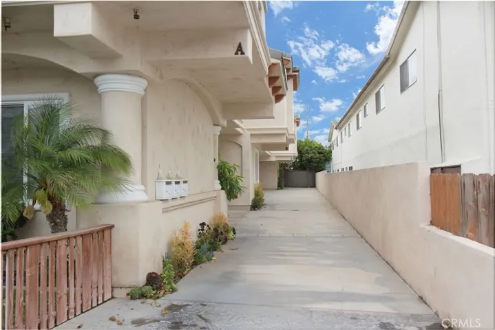 2305 Carnegie Lane B, Redondo Beach, California 90278