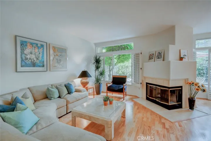 Spacious living room with fireplace