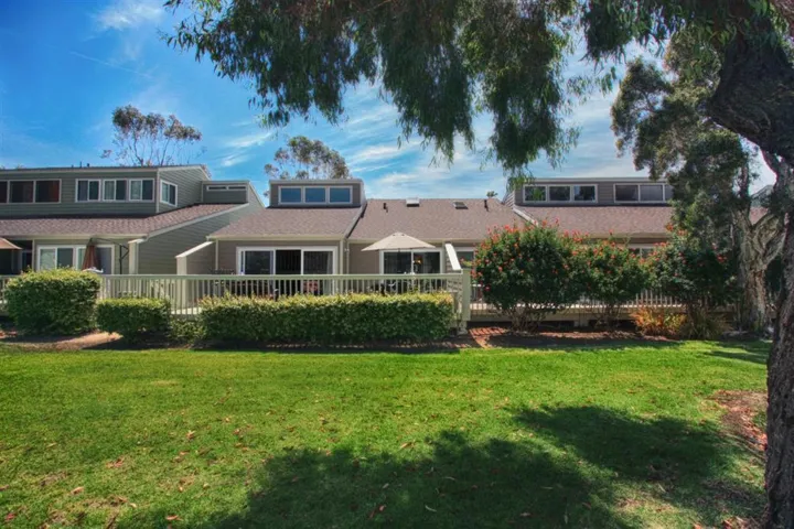 1707 Aldersgate, Encinitas, California 92024