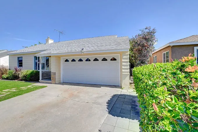 2659 E 220th Street, Carson, California 90810