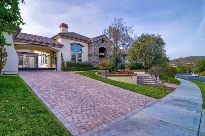 9931 Winecrest, San Diego, California 92127