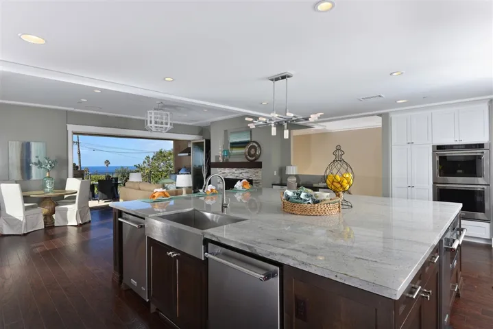 1266 Muirlands Vista Way, La Jolla, California 92037