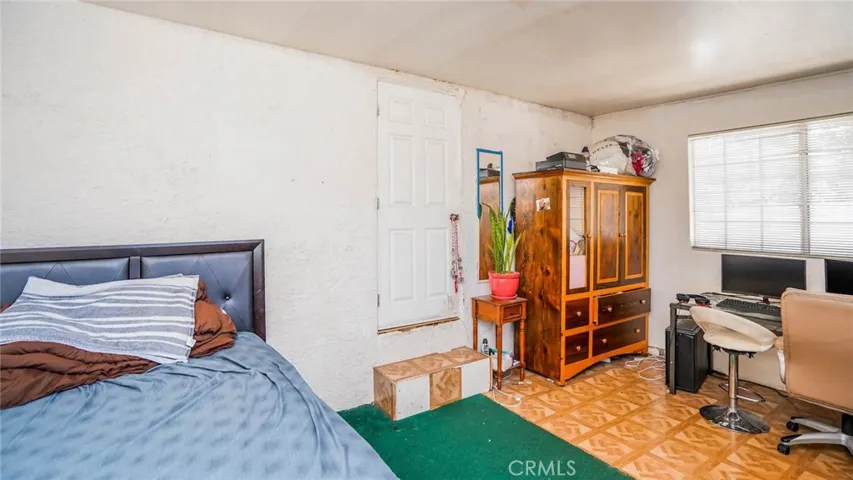 6035 Olive Avenue, Long Beach, California 90805