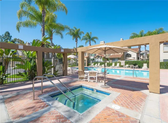 Community Pool & Spa