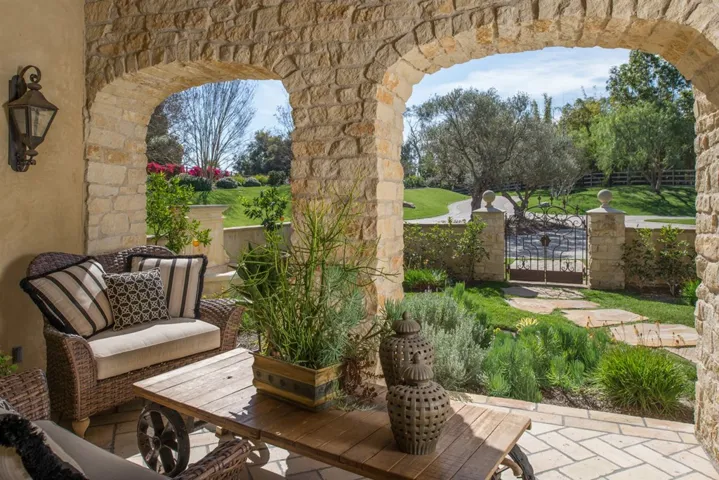 6560 La Valle Plateada, Rancho Santa Fe, California 92067