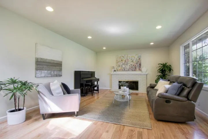 19772 Yuba Court, Saratoga, California 95070