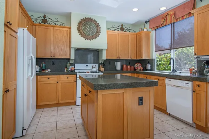 1585 Turquoise Drive, Carlsbad, California 92011