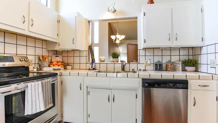 460 Ridgemark Drive, Hollister, California 95023