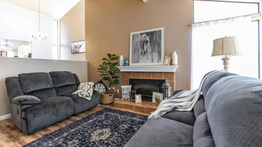 460 Ridgemark Drive, Hollister, California 95023
