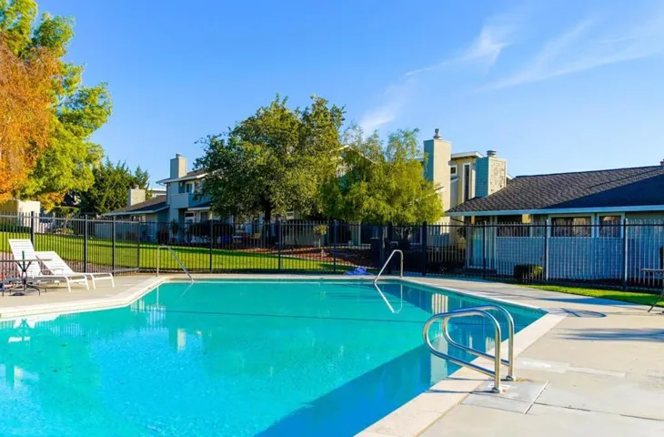 460 Ridgemark Drive, Hollister, California 95023