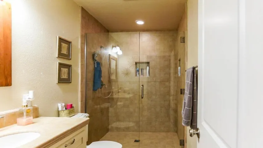 460 Ridgemark Drive, Hollister, California 95023