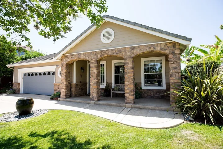 1573 Corte Orchidia, Carlsbad, California 92011