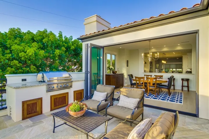 2104 Edinburg Avenue, Cardiff By The Sea, California 92007