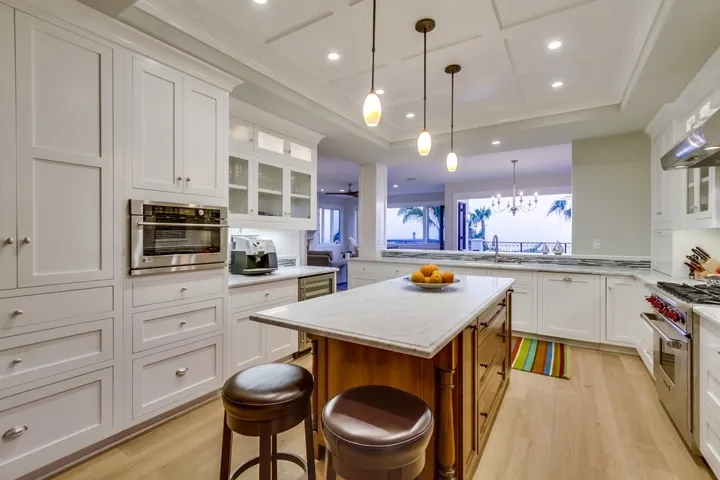 2104 Edinburg Avenue, Cardiff By The Sea, California 92007