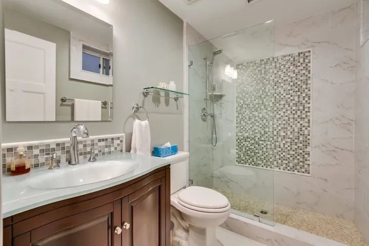 2104 Edinburg Avenue, Cardiff By The Sea, California 92007