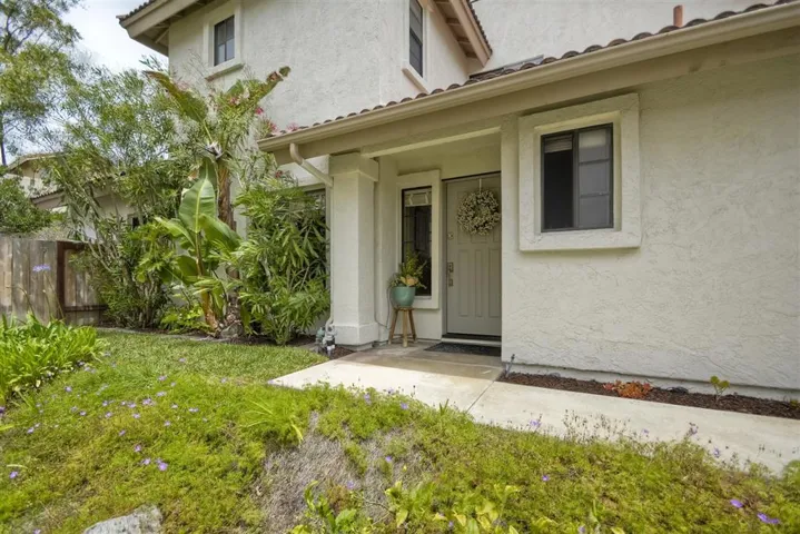 2439 Summerhill Drive, Encinitas, California 92024