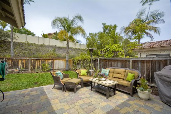2439 Summerhill Drive, Encinitas, California 92024