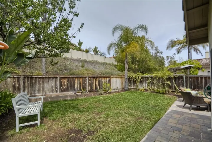 2439 Summerhill Drive, Encinitas, California 92024