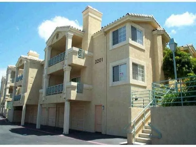 3201 Sirena Vista 128, Carlsbad, California 92009