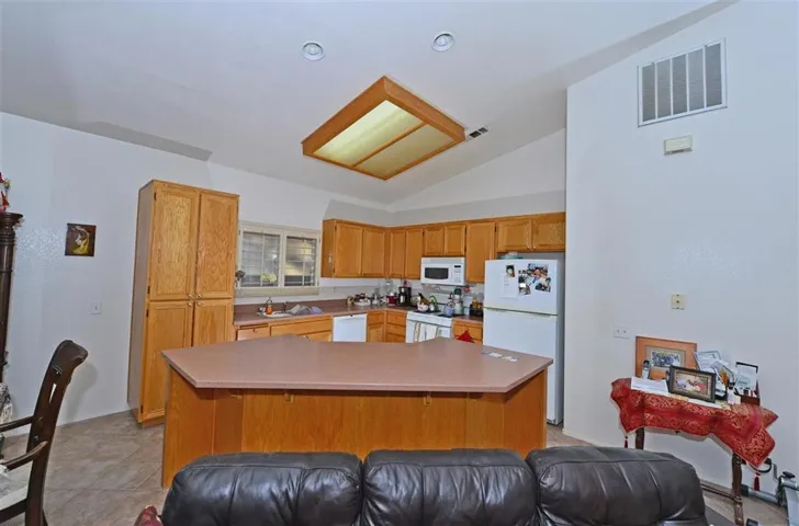 29619 Gracilior Drive, Escondido, California 92026