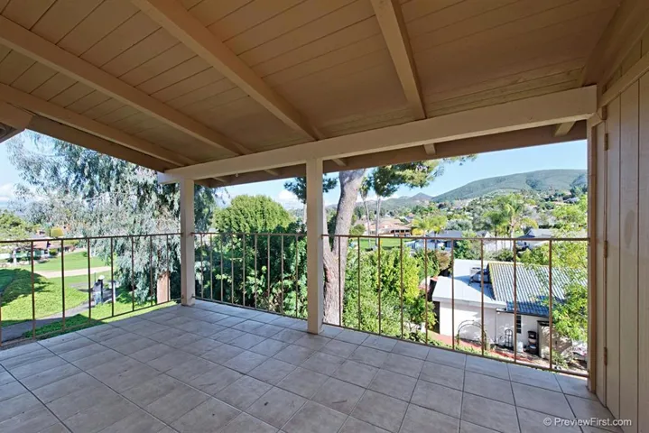 1850 Fairway Circle Drive, San Marcos, California 92078