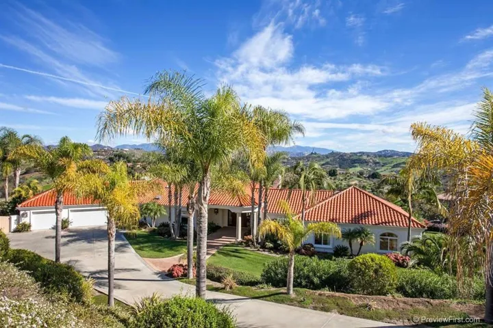 2633 Dos Lomas, Fallbrook, California 92028