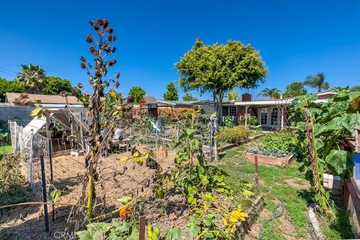 2115 Wallace Avenue, Costa Mesa, California 92627